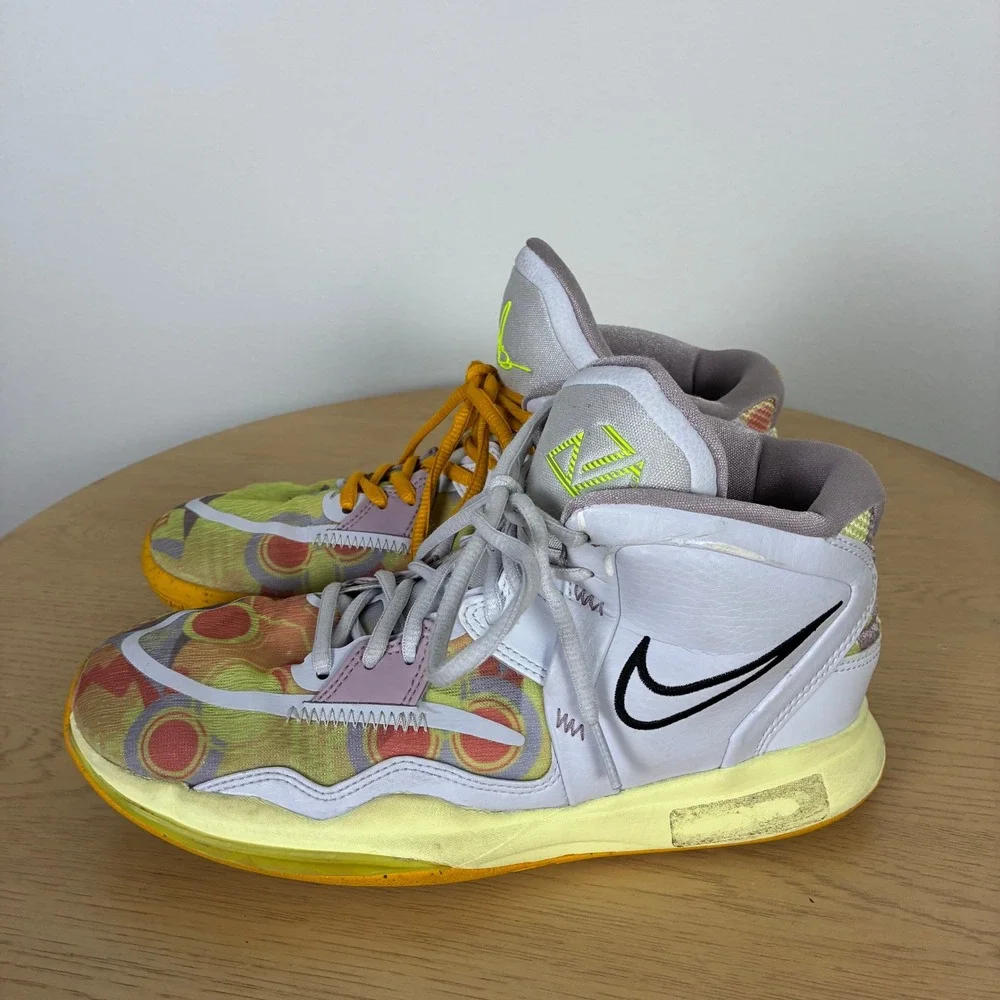 Nike Kyrie Infinity Mid Pyramid Basketball Shoes Youth‎ 7 Sporty Athletic